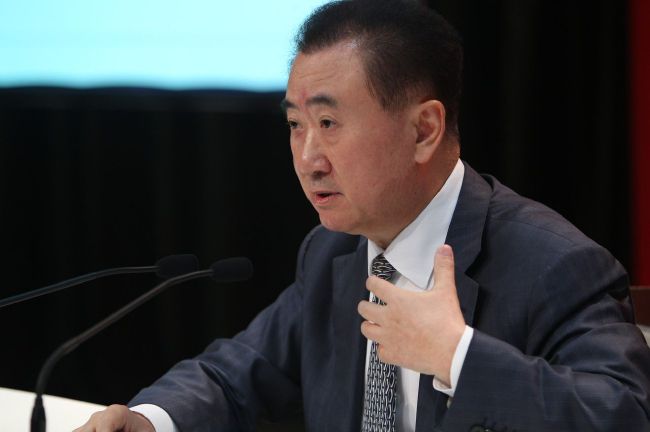 捷克女孩和韩国男人